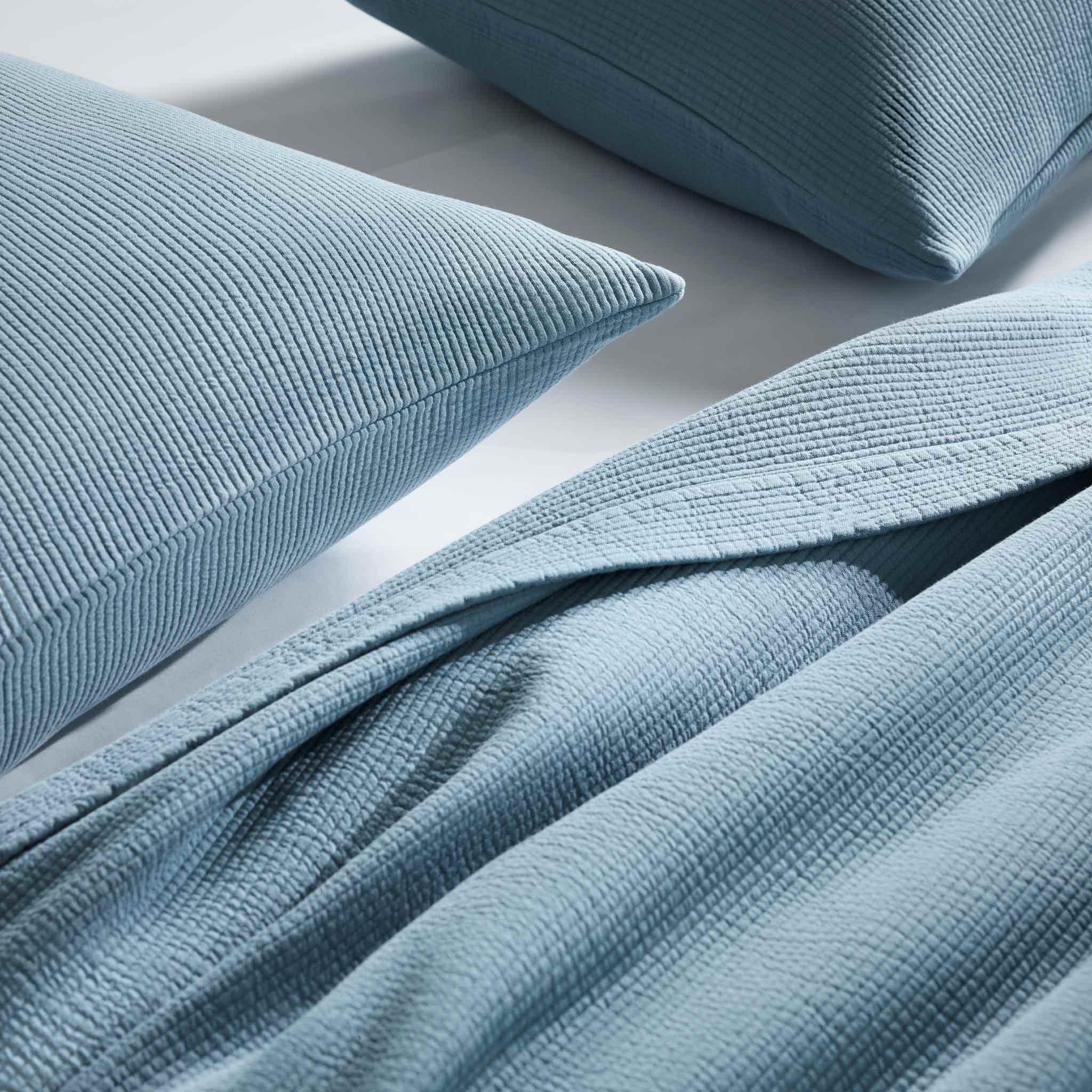Ribbed Matelasse Quilt Set - Image 25