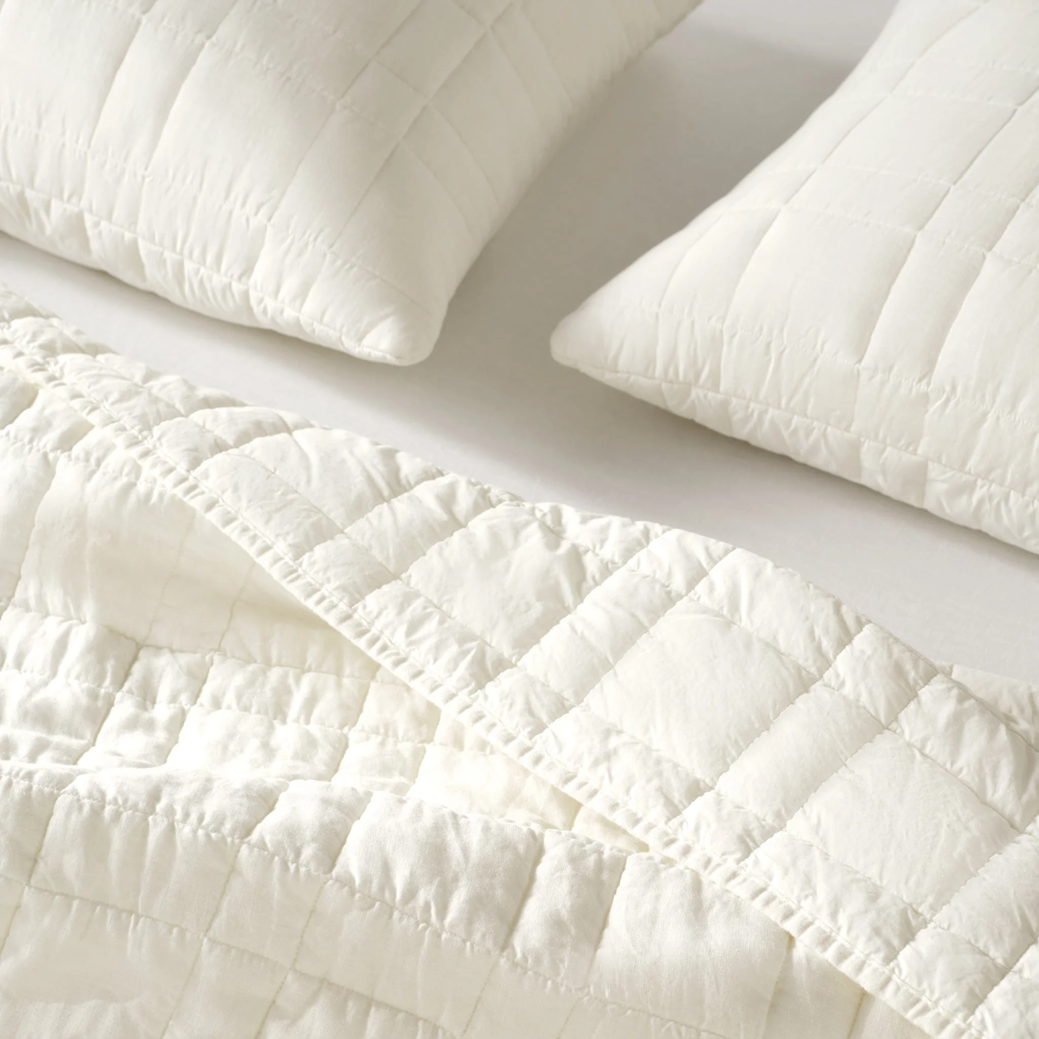 Washed European Linen Quilt - Image 7