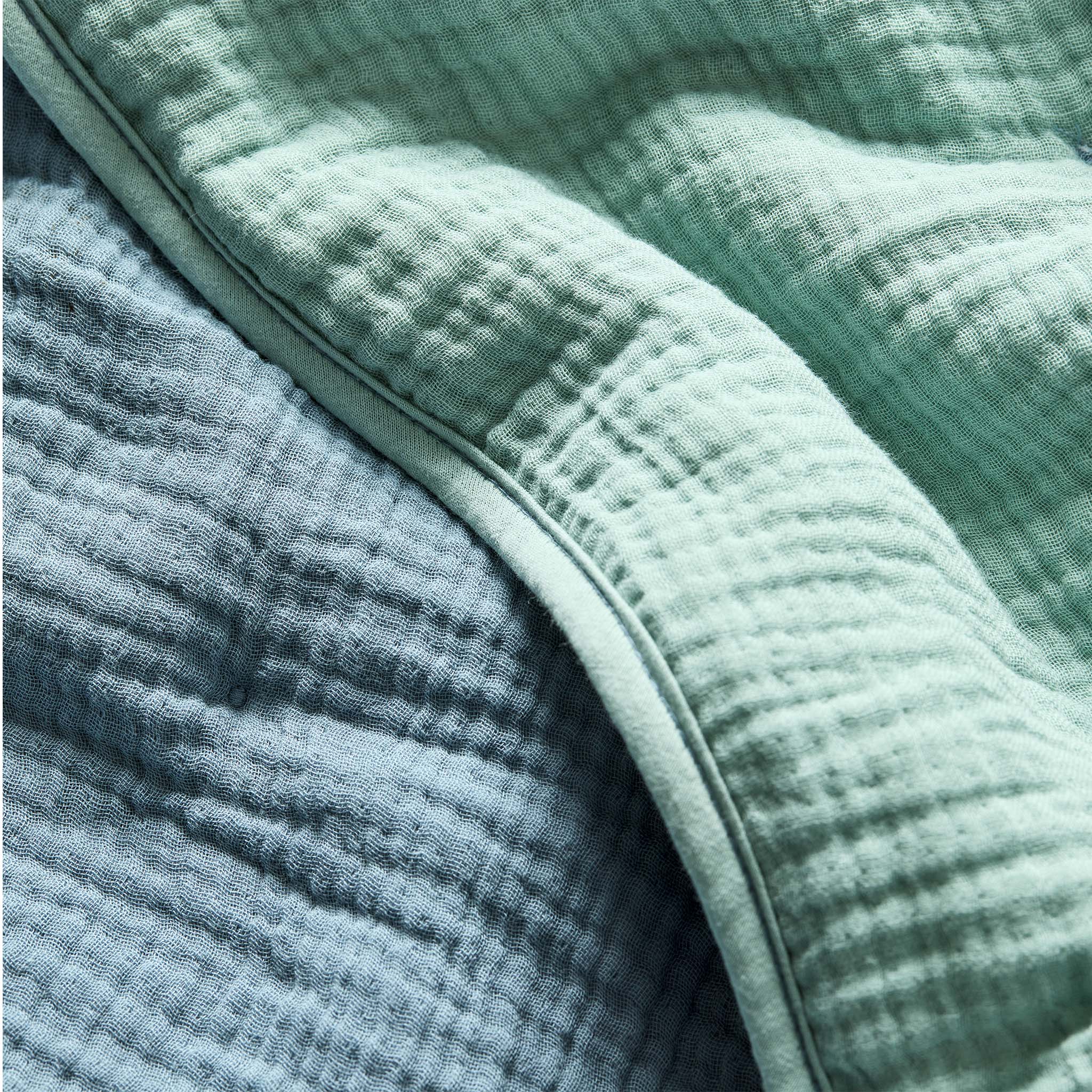 Breezeweave Reversible Cotton Comforter - Image 4